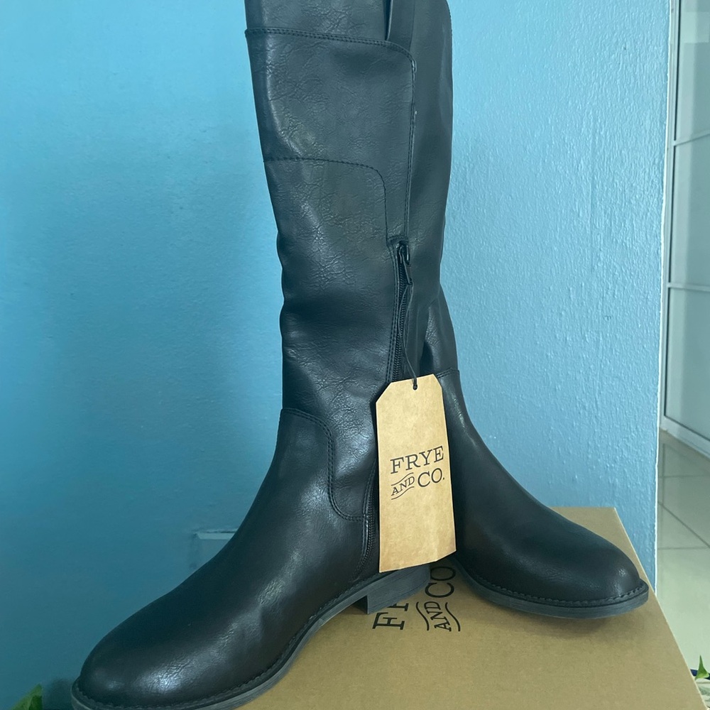 FRYE AND CO. Black Leather Knee-High Boots